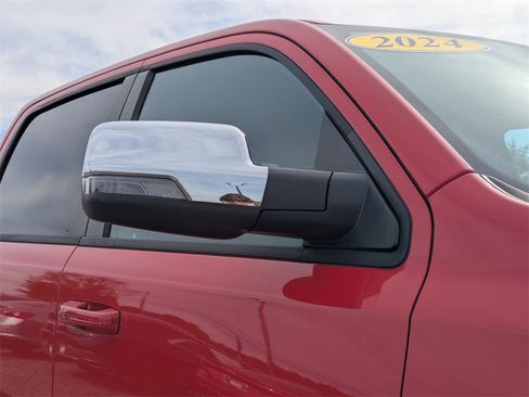 Used 2024 RAM 1500 Laramie image 10
