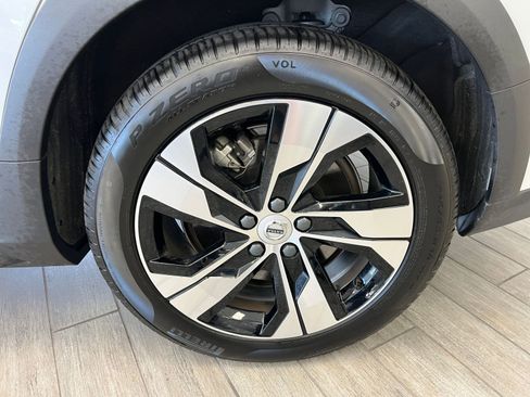 Used 2025 Volvo V60 B5 Cross Country Plus image 30