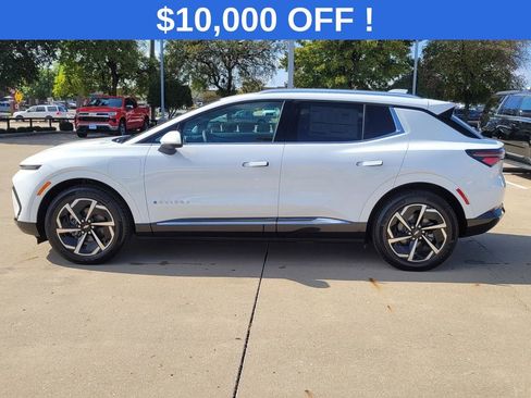 New 2025 Chevrolet Equinox EV LT image 2