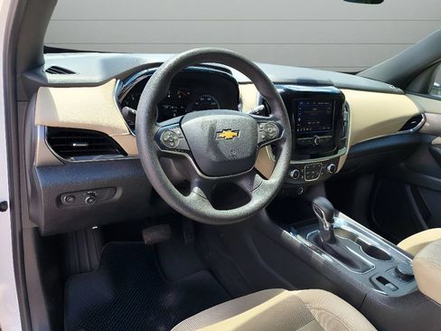 Used 2022 Chevrolet Traverse LS AWD/4WD image 13