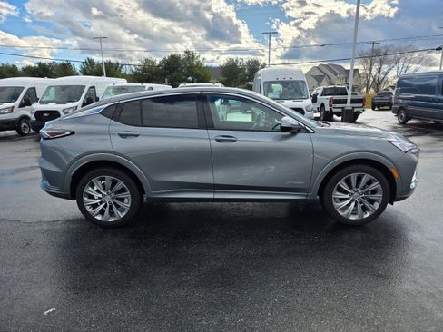 Used 2024 Buick Envista Avenir image 4