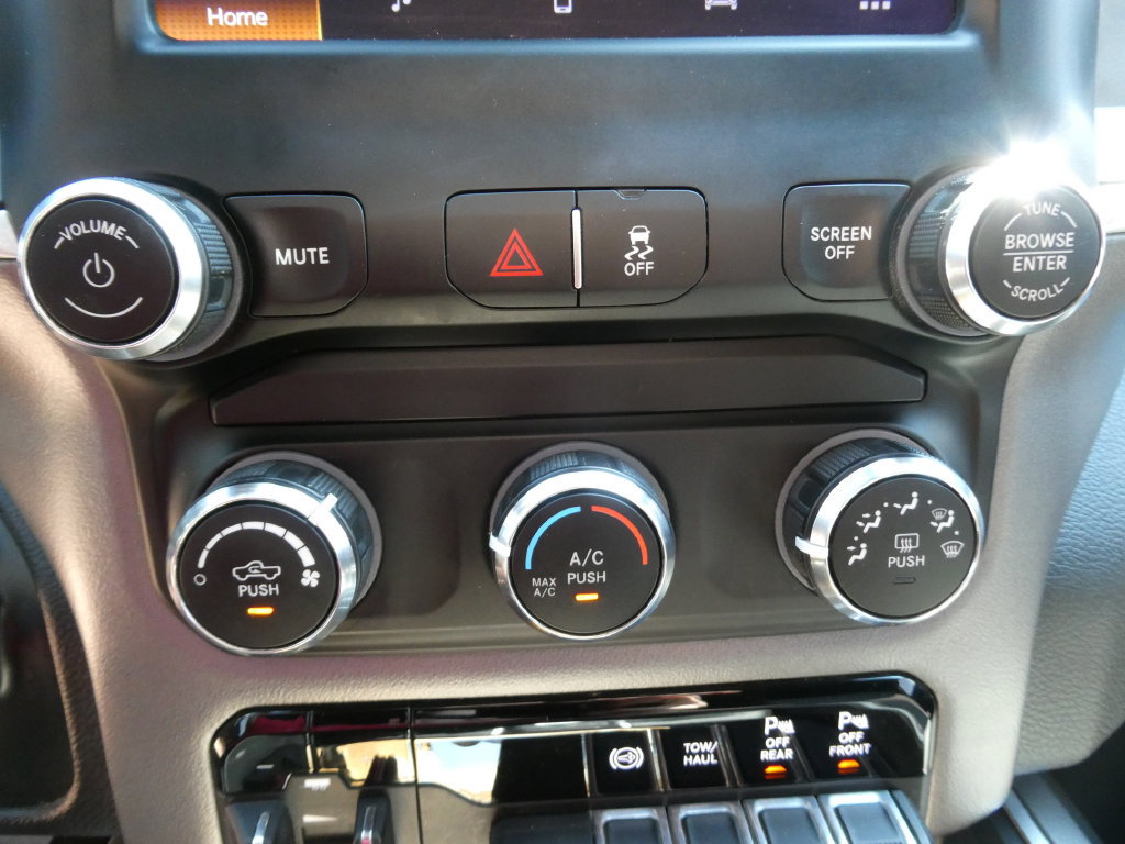 Used 2024 RAM 2500 Big Horn w/ Off Road Package AWD/4WD image 28