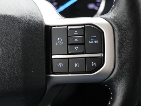 Used 2024 Ford Expedition XLT image 19