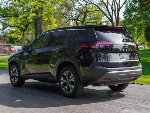 Used 2022 Nissan Rogue SV FWD image 7