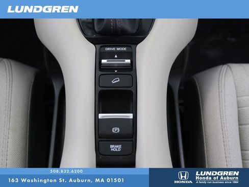 Used 2025 Honda HR-V LX image 25