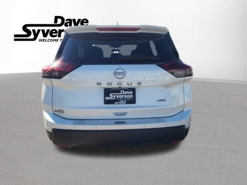 Certified 2025 Nissan Rogue SV w/ SV Premium Package image 3