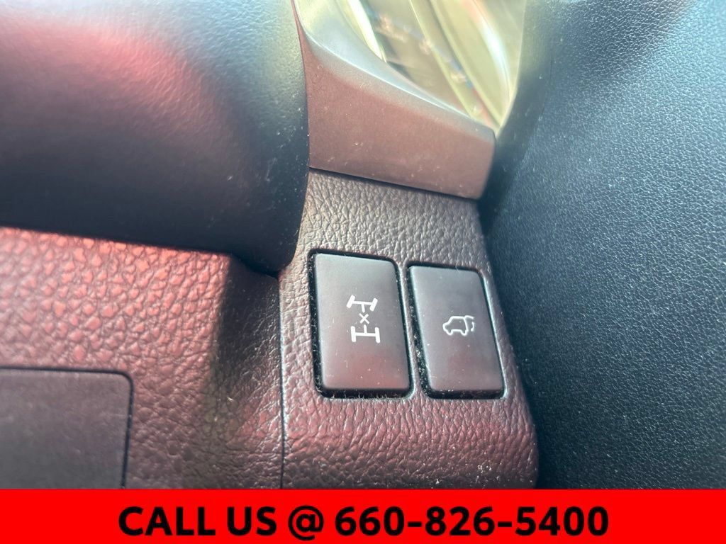 Used 2017 Toyota RAV4 Limited w/ Protection Package AWD/4WD image 18
