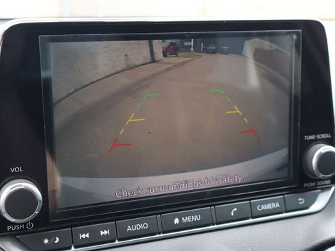 Used 2021 Nissan Sentra SV w/ Trunk Package FWD image 7