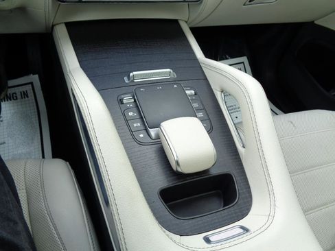 Used 2021 Mercedes-Benz GLE 450 4MATIC w/ AMG Line Exterior image 10