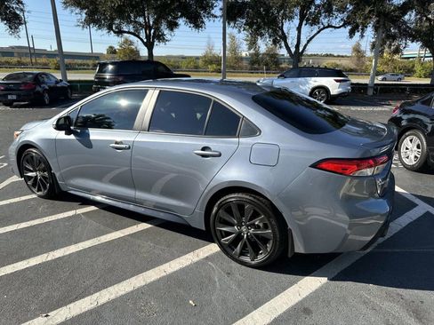 Used 2025 Toyota Corolla SE image 4