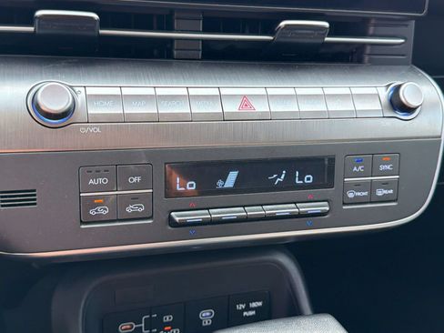 Used 2024 Hyundai Kona SEL FWD image 19