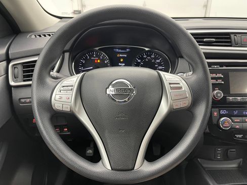 Used 2016 Nissan Rogue SV AWD/4WD image 17