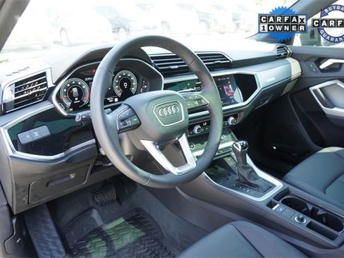 Used 2025 Audi Q3 2.0T Premium Plus image 19