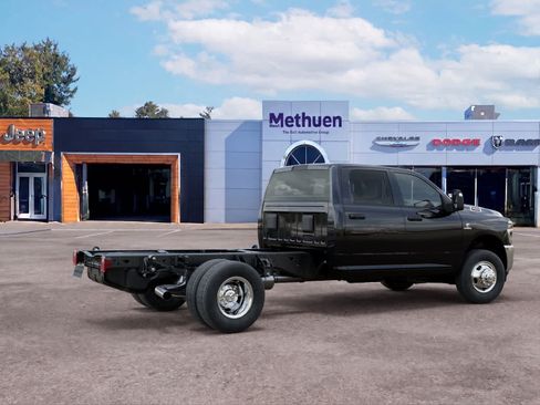New 2026 RAM 3500 Tradesman w/ Chrome Appearance Group A AWD/4WD image 4