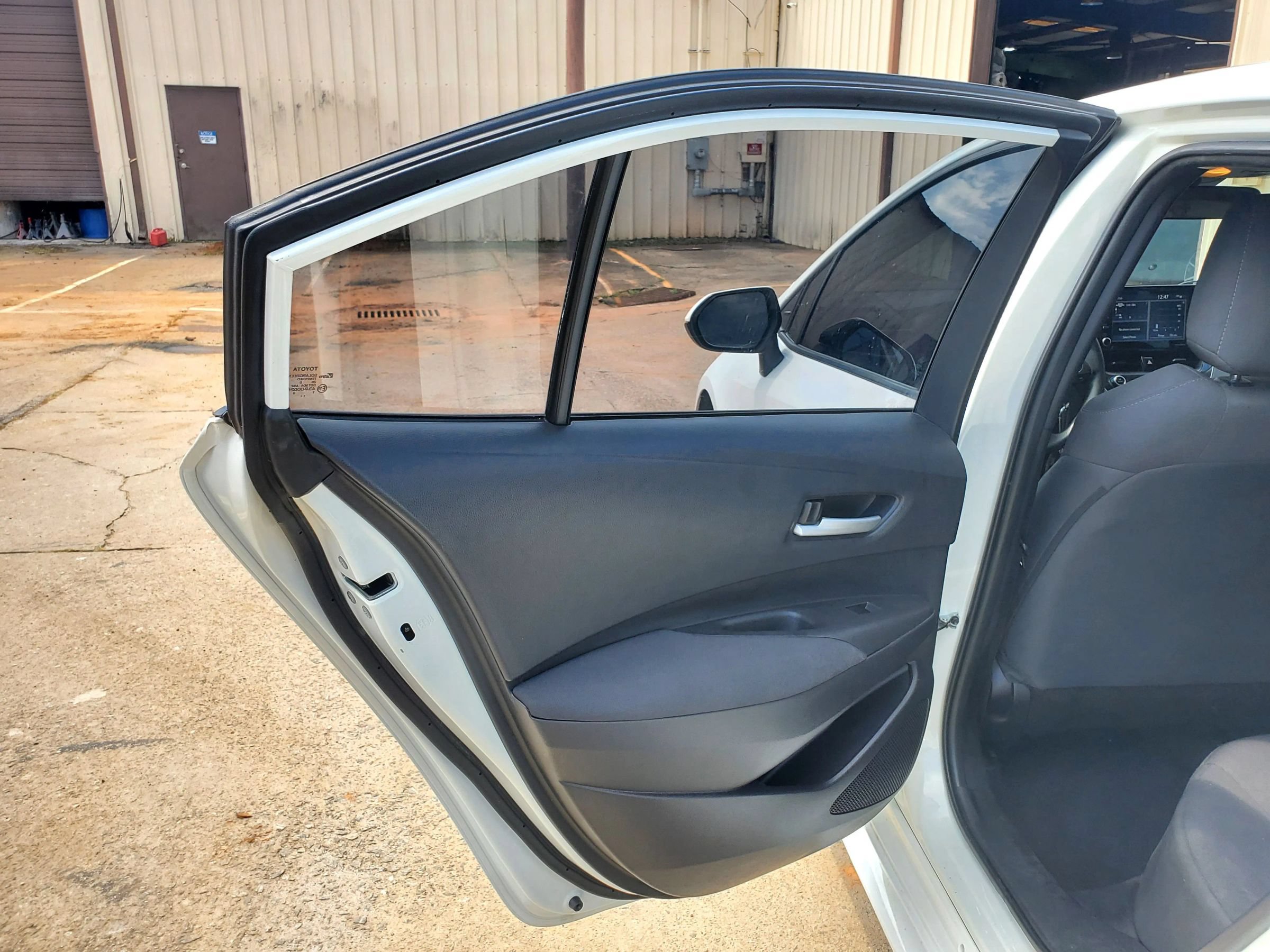Used 2021 Toyota Corolla LE FWD image 22