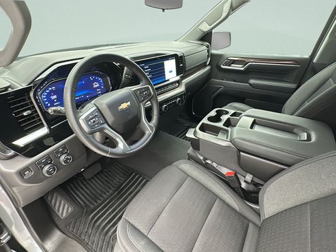 Used 2023 Chevrolet Silverado 1500 LT AWD/4WD image 11