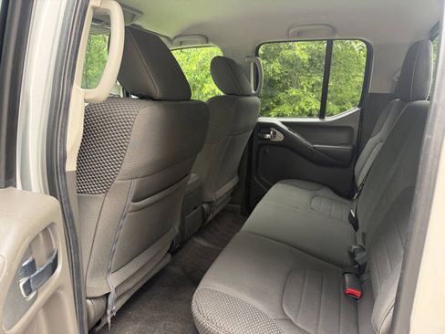 Used 2016 Nissan Frontier PRO-4X AWD/4WD image 12