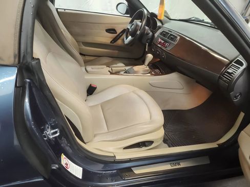 Used 2003 BMW Z4 3.0i image 10