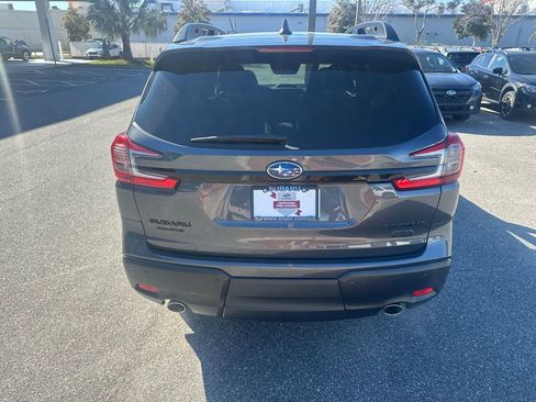 Used 2025 Subaru Ascent Bronze Edition image 5