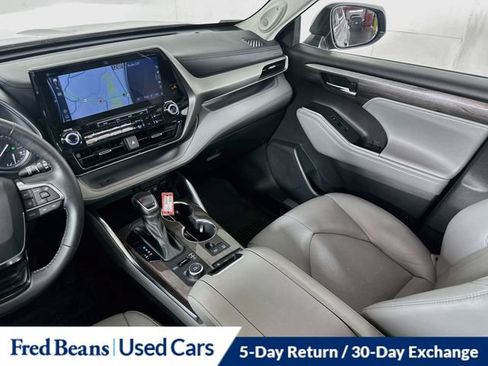 Used 2021 Toyota Highlander Limited AWD/4WD image 31