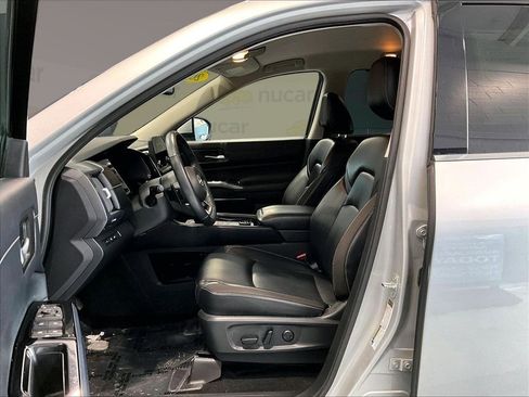 Used 2022 Nissan Pathfinder SL AWD/4WD image 11