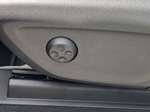 Certified 2025 Mercedes-Benz GLE 450e 4MATIC image 26