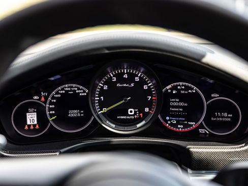 Used 2023 Porsche Panamera Turbo S image 4