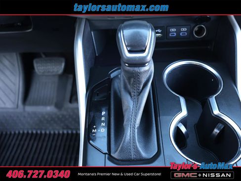 Used 2022 Toyota Highlander LE image 23