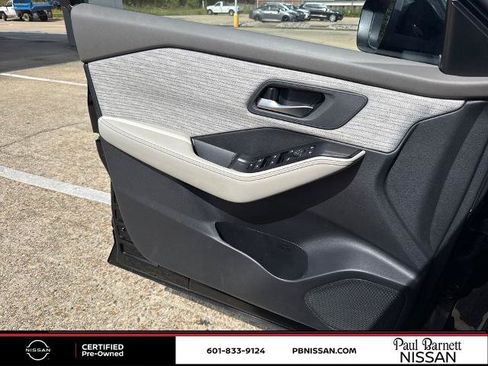 Certified 2023 Nissan Rogue SV FWD image 25