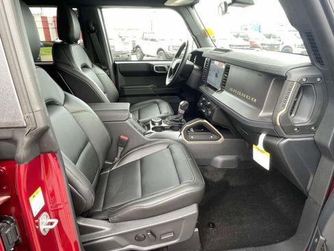 New 2025 Ford Bronco Badlands w/ Sasquatch Package AWD/4WD image 22