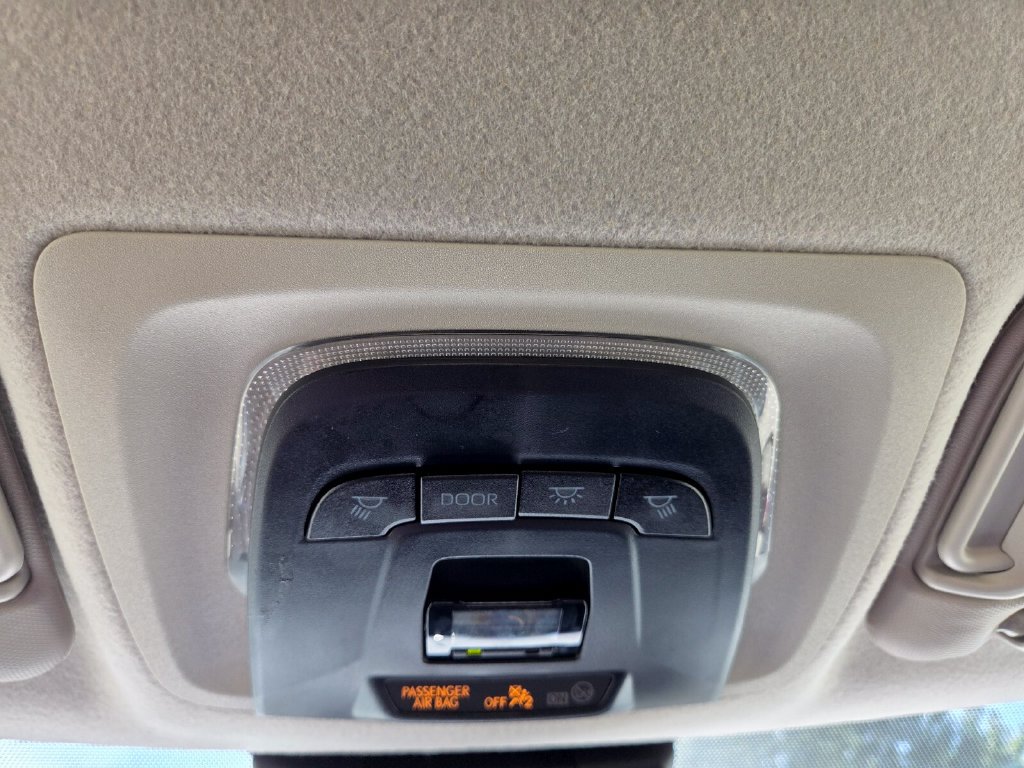 Used 2025 Toyota Corolla LE FWD image 18