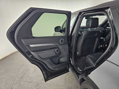 Used 2025 Land Rover Discovery Dynamic SE AWD/4WD image 15