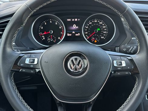 Used 2021 Volkswagen Tiguan SE FWD image 23