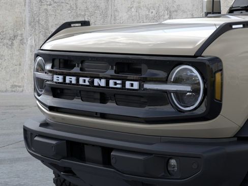 New 2025 Ford Bronco Outer Banks w/ Sasquatch Package AWD/4WD image 19