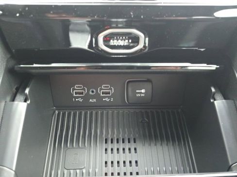 New 2026 Jeep Grand Cherokee Altitude AWD/4WD image 23