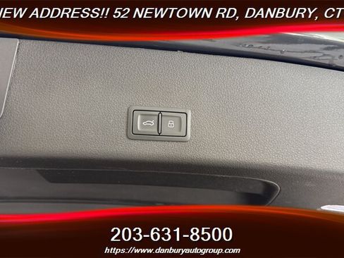 Used 2021 Audi e-tron Premium w/ Convenience Plus Package AWD/4WD image 34