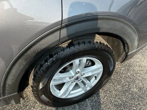 Used 2021 Ford Explorer XLT w/ Equipment Group 202A AWD/4WD image 4