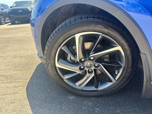 Used 2020 Toyota C-HR Limited FWD image 29