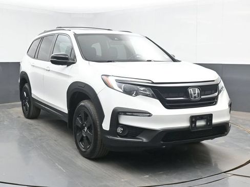 Used 2022 Honda Pilot TrailSport image 2