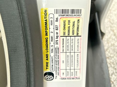 Used 2012 Ford Focus SEL FWD image 2