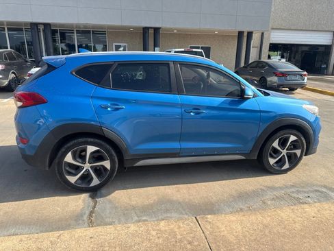 Used 2018 Hyundai Tucson Sport FWD image 11