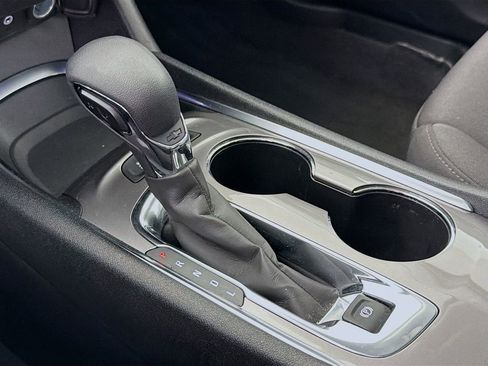 Used 2024 Chevrolet Malibu LT image 19