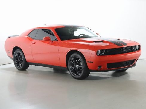 Used 2023 Dodge Challenger SXT w/ Blacktop Package image 9