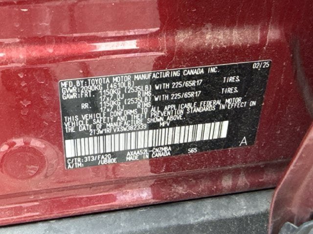 Used 2025 Toyota RAV4 XLE FWD image 34