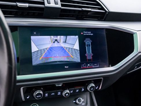 Used 2021 Audi Q3 2.0T Premium w/ Convenience Package image 25