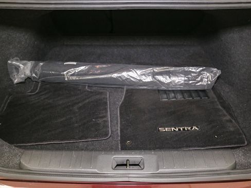 Used 2021 Nissan Sentra SV image 12