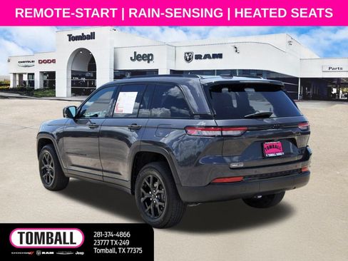 Used 2025 Jeep Grand Cherokee Altitude RWD image 5