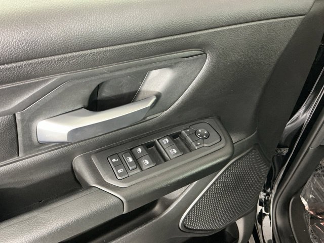Used 2026 RAM 1500 Express AWD/4WD image 12