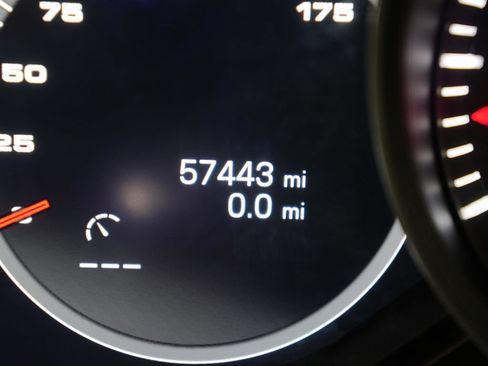 Certified 2023 Porsche Cayenne AWD/4WD image 25