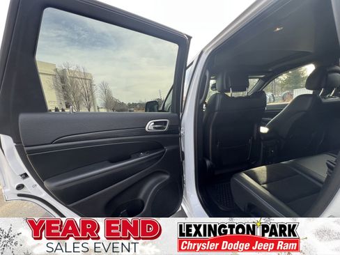 Used 2020 Jeep Grand Cherokee Altitude image 13